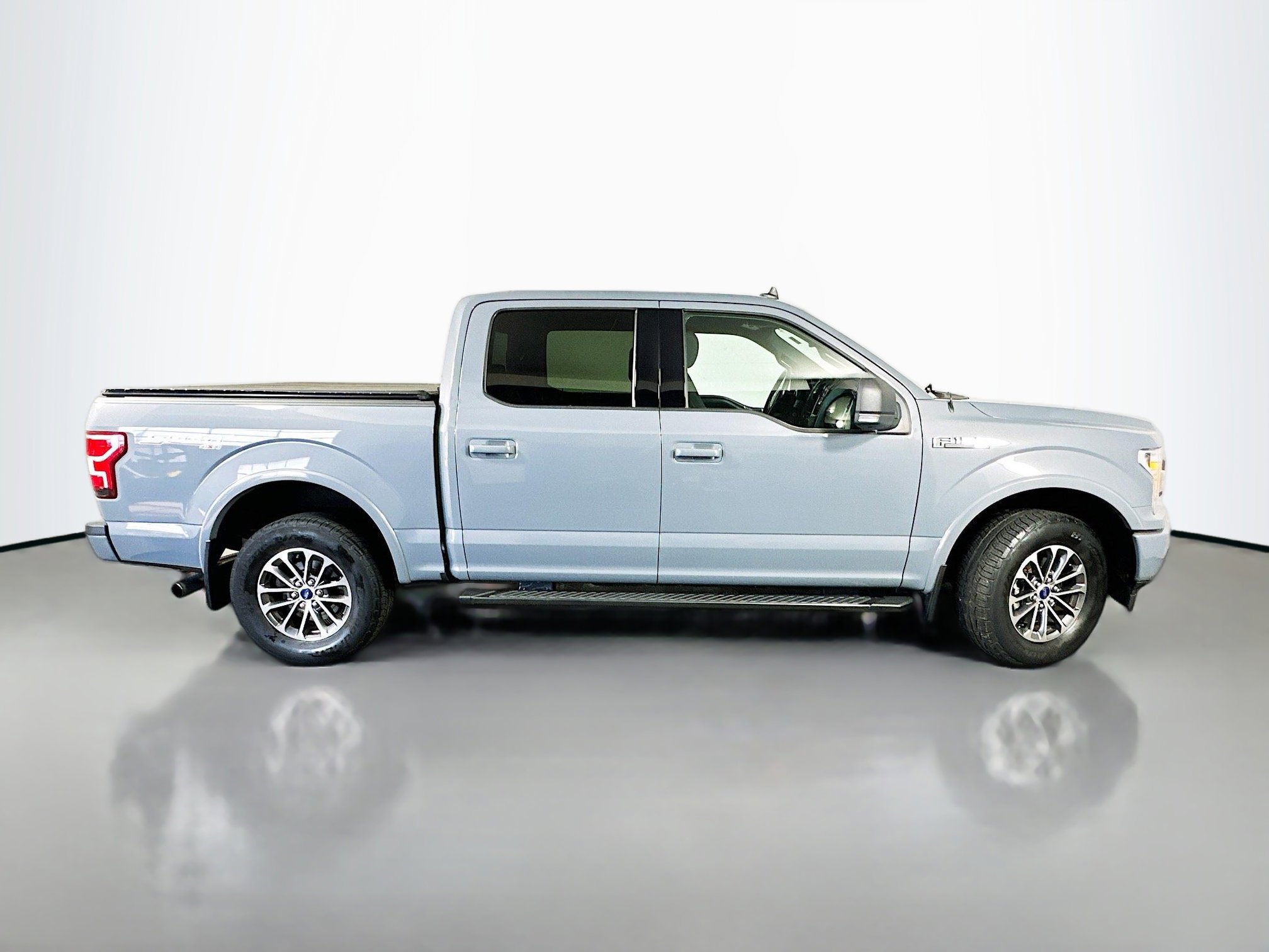 2019 Ford F-150 XLT photo 8