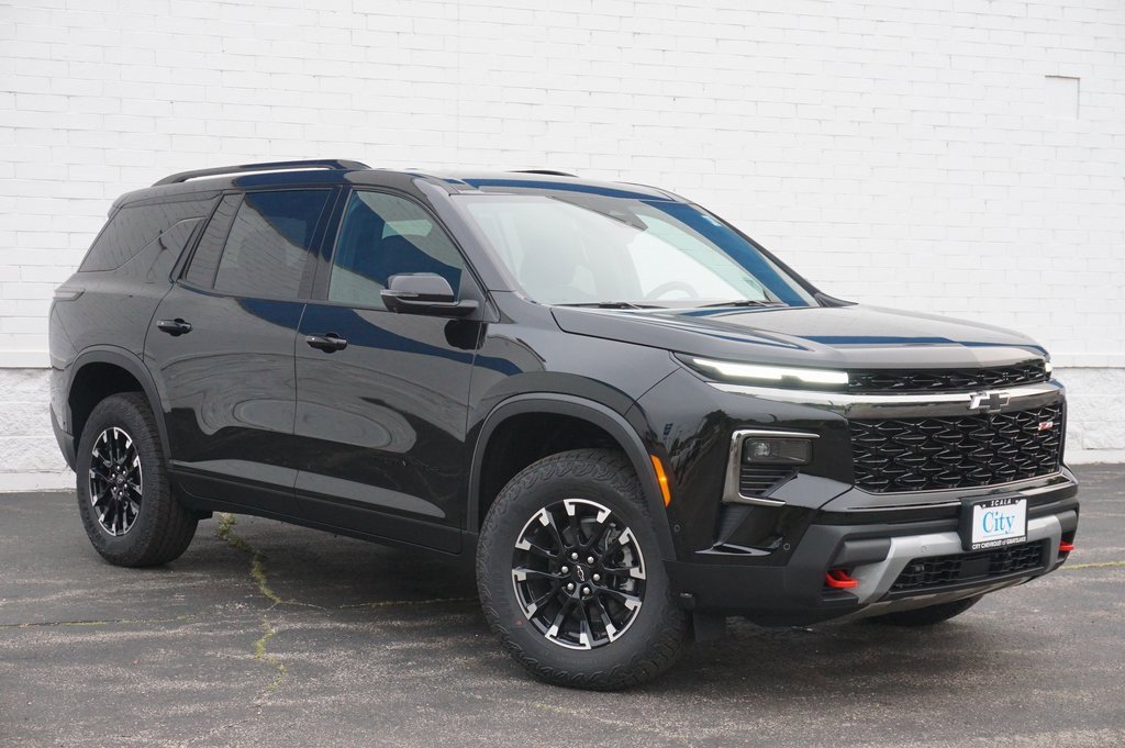 2025 Chevrolet Traverse Z71 photo 3