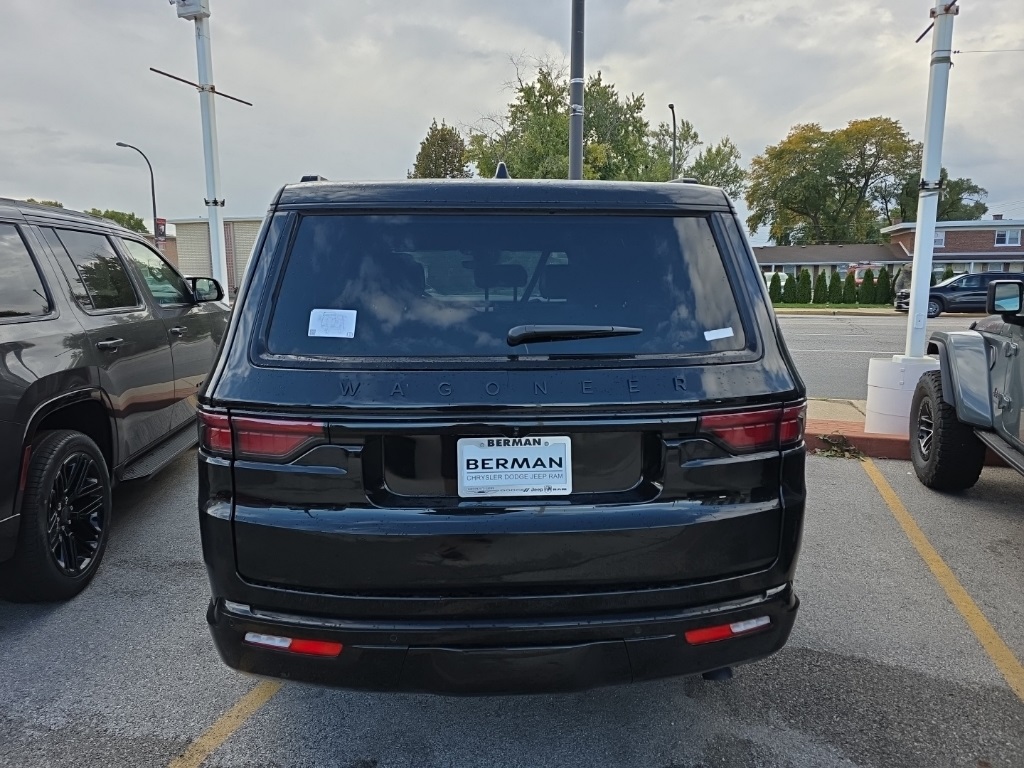 2025 Toyota RAV4 Overland photo 4