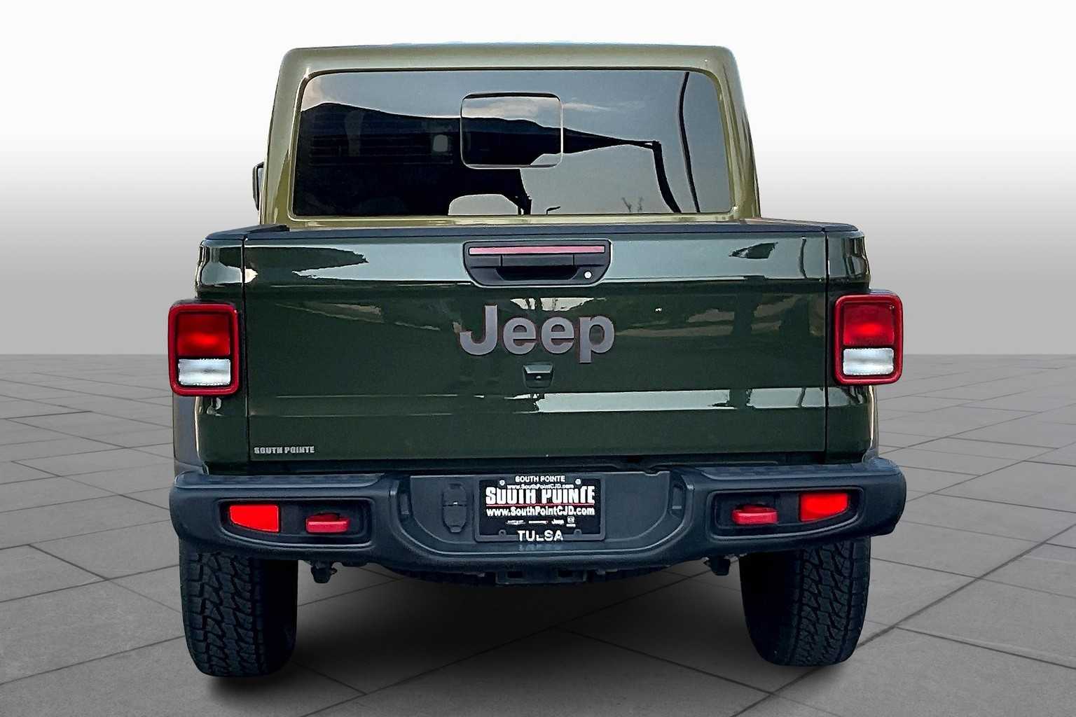 2022 Jeep Gladiator Rubicon photo 4