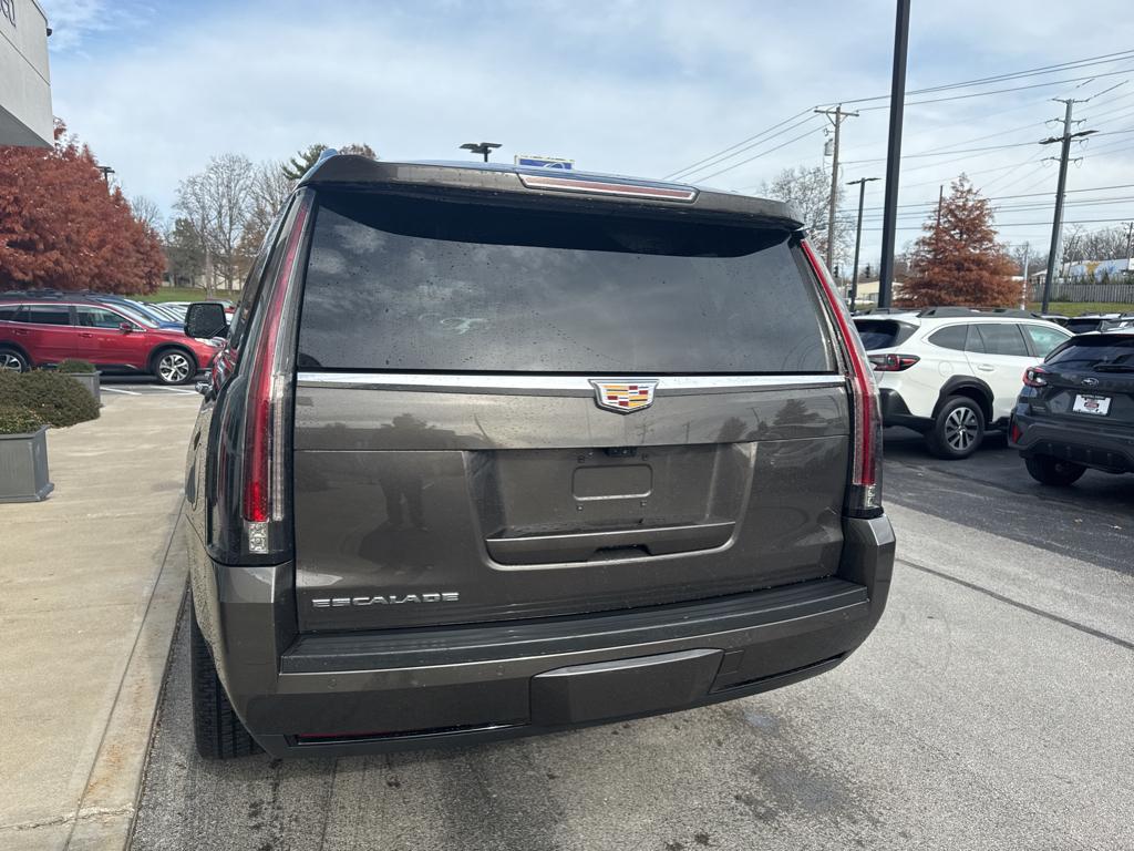 2020 Cadillac Escalade Platinum photo 4
