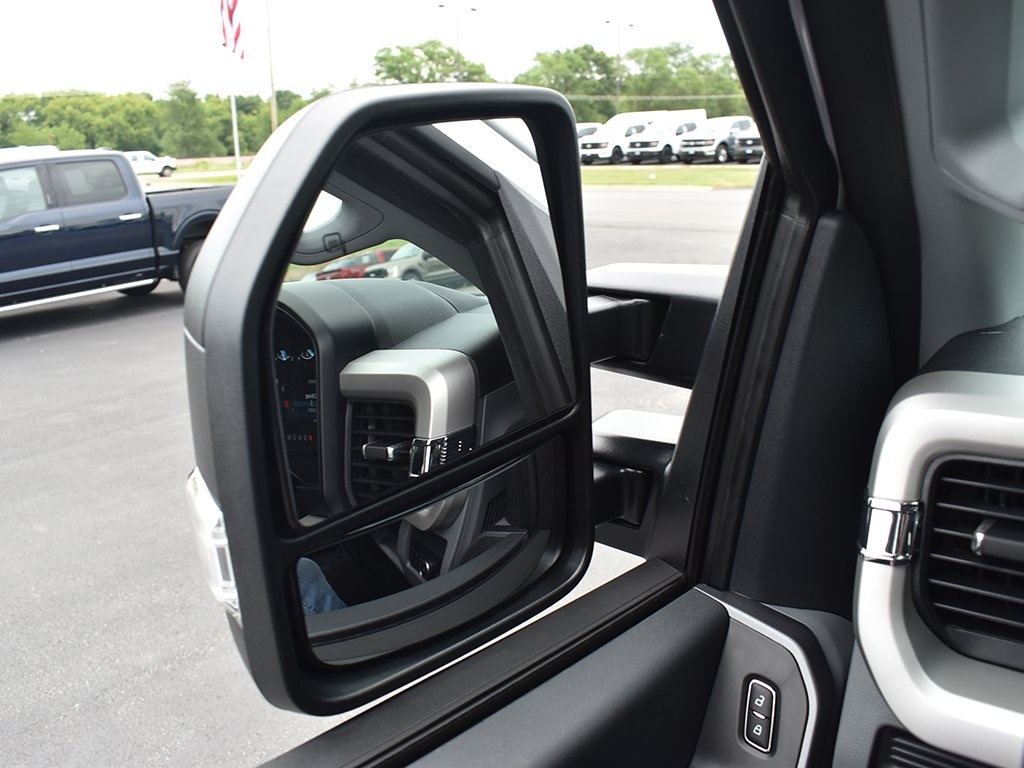 2025 Ford F-350 XLT photo 23