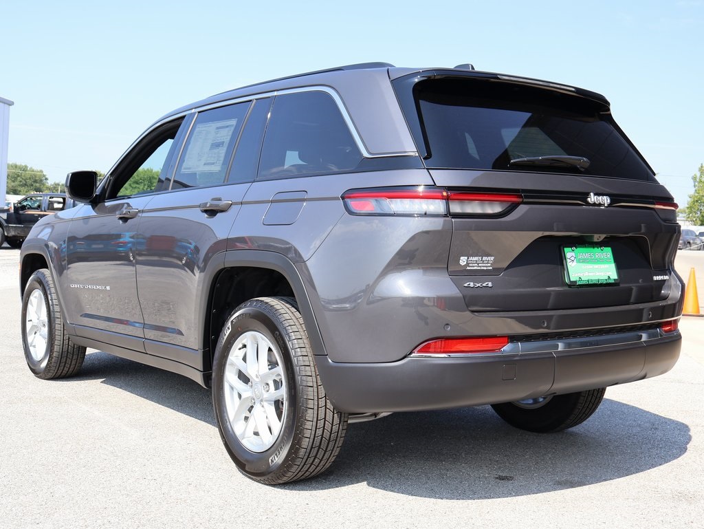 2025 Jeep Grand Cherokee Laredo X photo 3