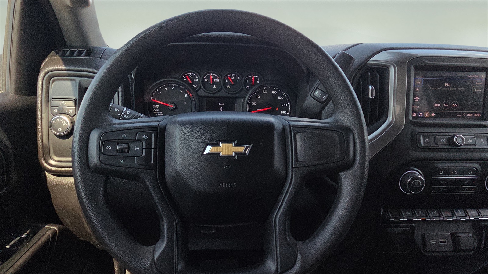 2024 Chevrolet Silverado 1500 Custom photo 11