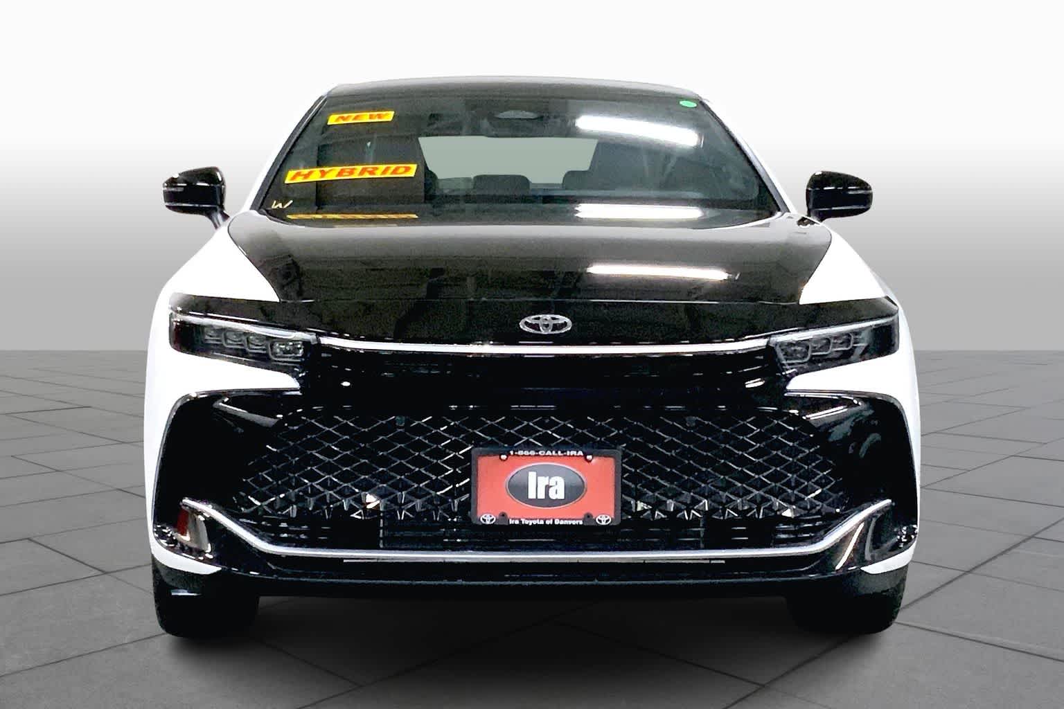2025 Toyota Crown Platinum photo 3