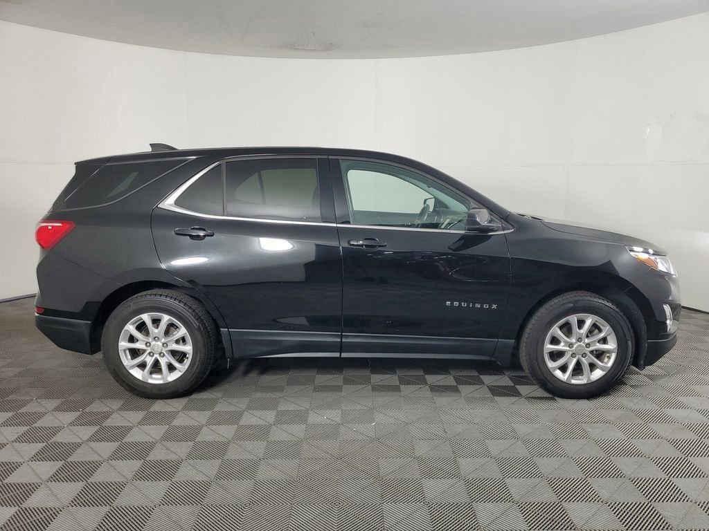 2020 Chevrolet Equinox LT photo 3