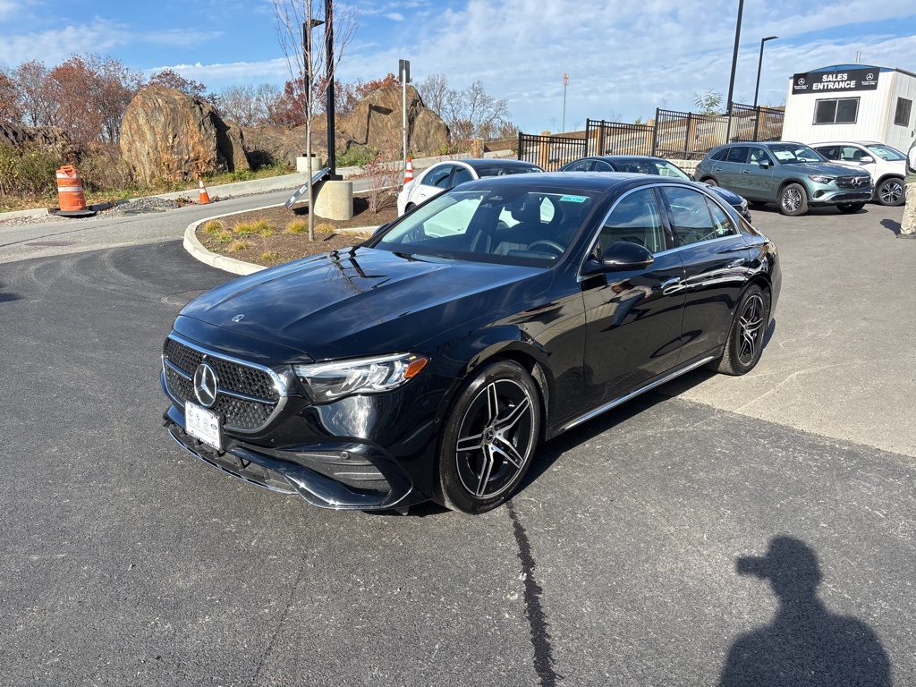2025 Mercedes Benz E 350 4MATIC photo 3