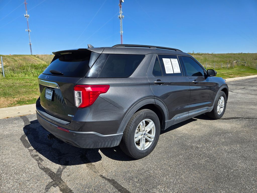 2020 Ford Explorer XLT photo 3