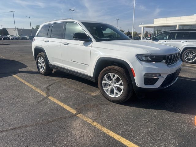 2023 Jeep Grand Cherokee Limited photo 3