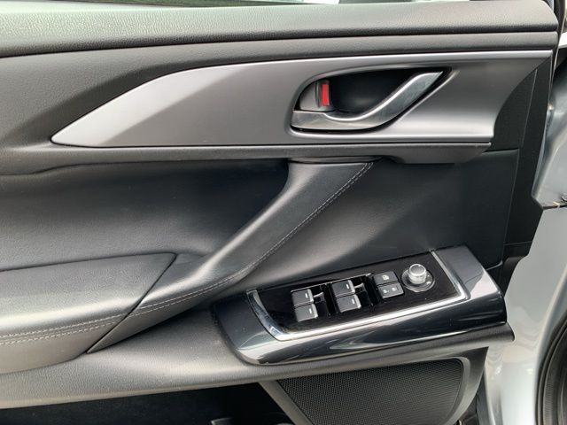2019 Mazda CX-9 Touring photo 12