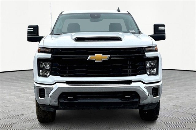 2024 Chevrolet Silverado 3500HD photo 2