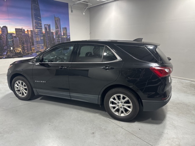 2018 Chevrolet Equinox LT photo 3