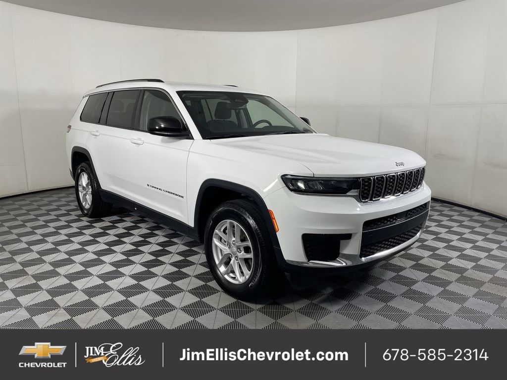 2023 Jeep Grand Cherokee L Laredo's photo