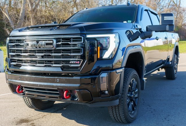 2024 Gmc Sierra HD AT4 photo 2