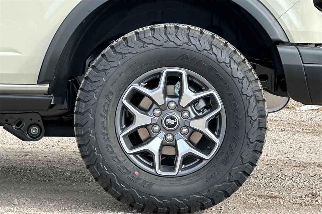 2025 Ford Bronco Badlands photo 25