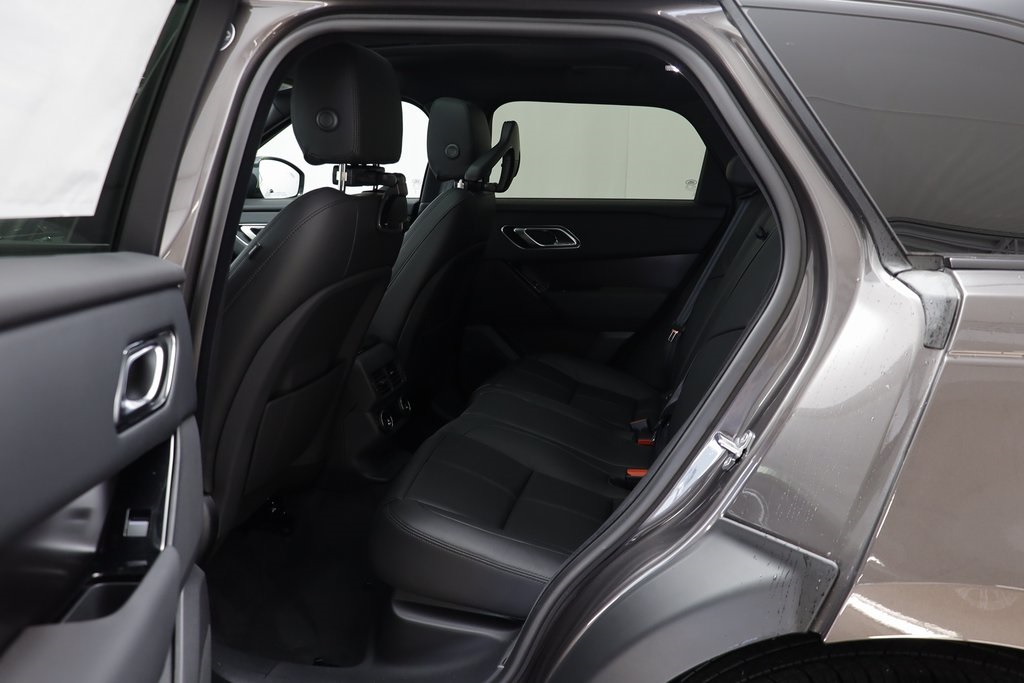 2026 Land Rover Range Rover Velar SE photo 11