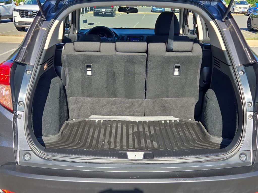 2018 Honda HR-V LX photo 22