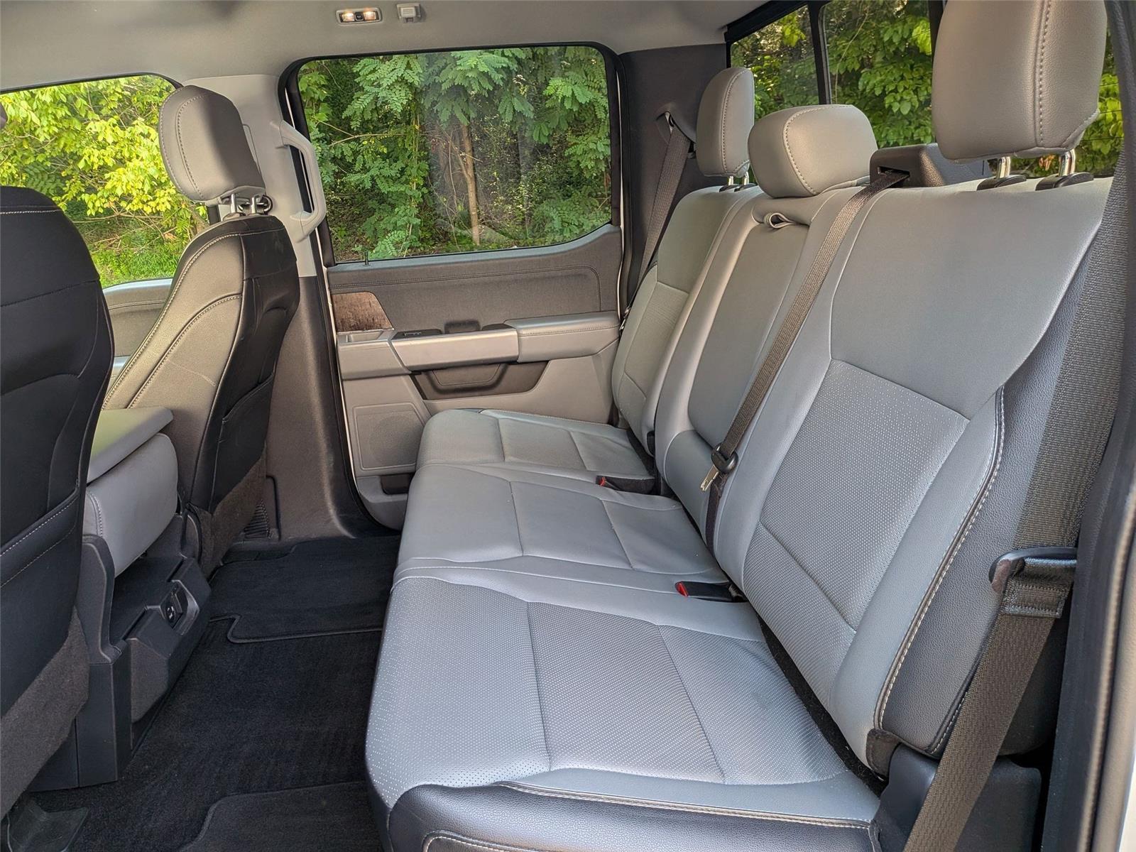2022 Ford F-150 Lariat photo 24