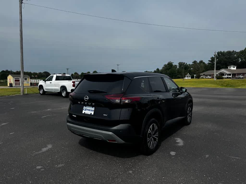 2023 Nissan Rogue SV photo 4