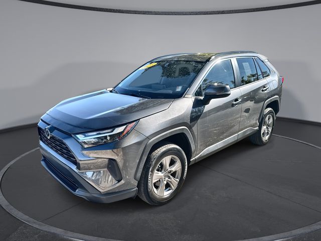 2023 Toyota RAV4 XLE's photo