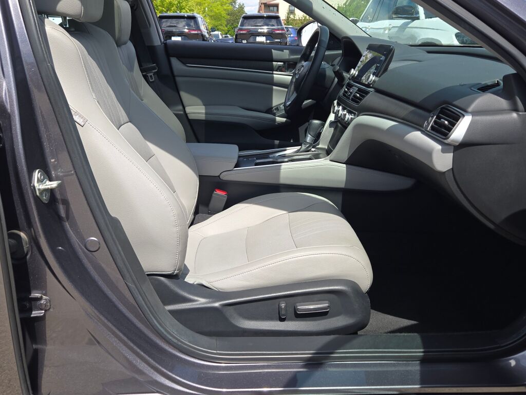 2019 Honda Accord EX-L photo 6