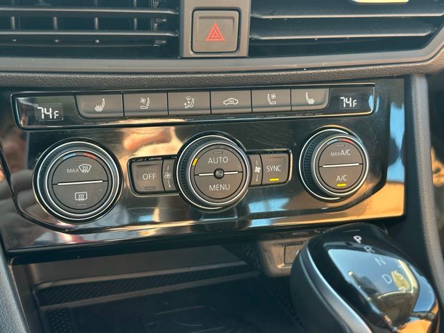2024 Volkswagen Jetta 1.5T SEL photo 16