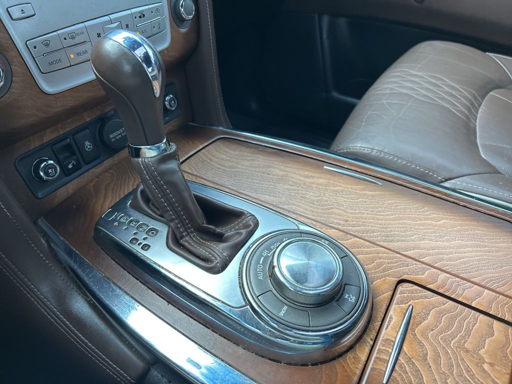 2016 Infiniti QX80 Limited photo 26