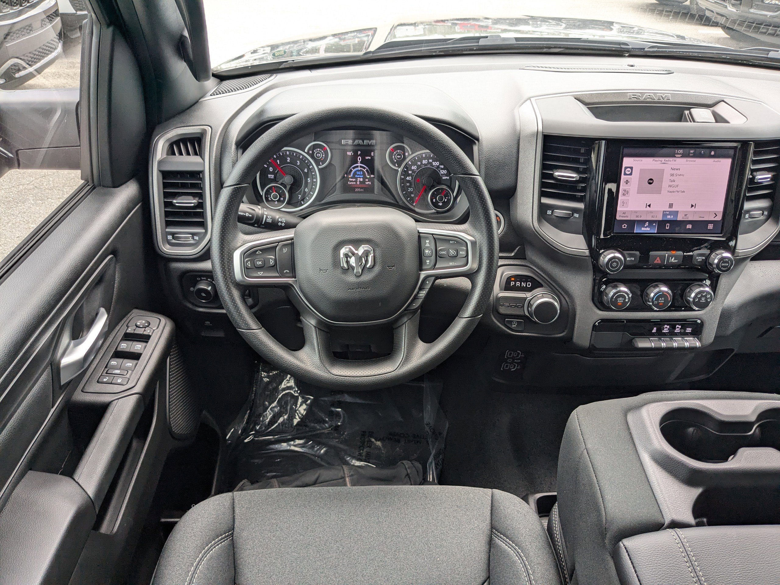 2025 Ram 1500 Tradesman photo 15