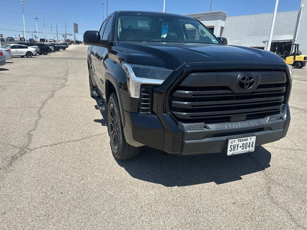 2023 Toyota Tundra SR5 CrewMax photo 12