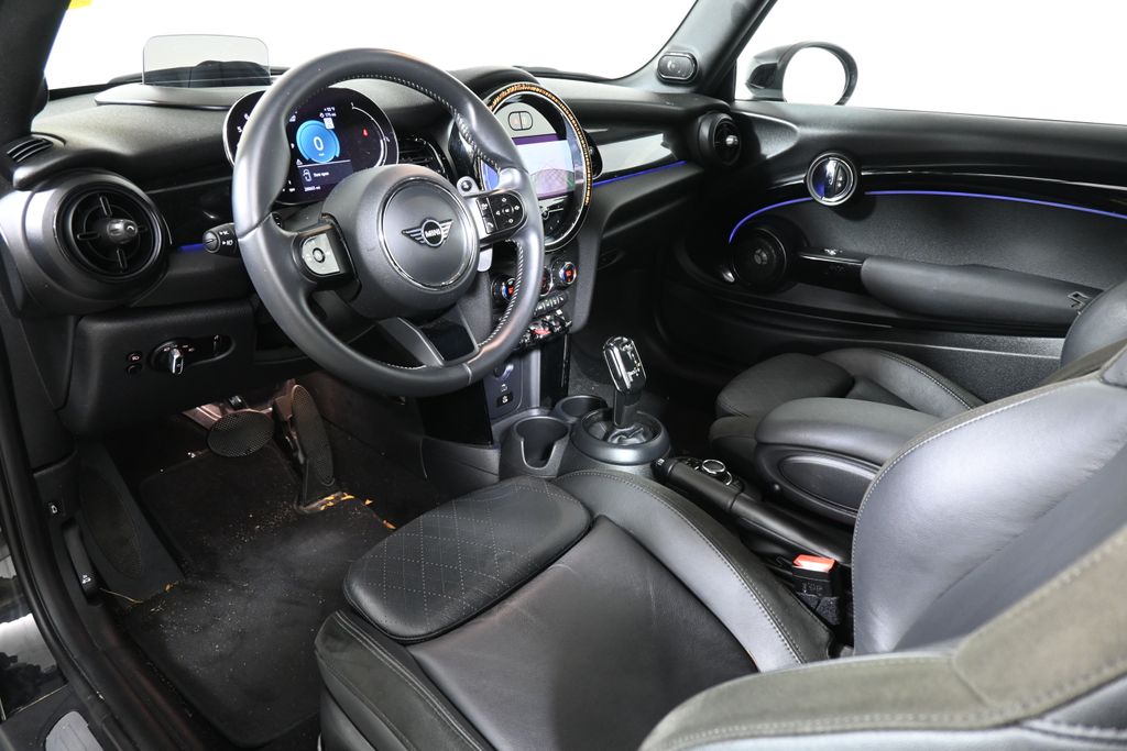 2023 Mini Cooper S Iconic photo 4