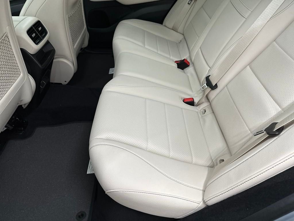 2025 Mercedes Benz GLE 350 4MATIC photo 16