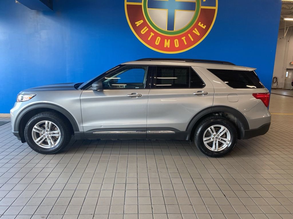 2023 Ford Explorer XLT photo 11