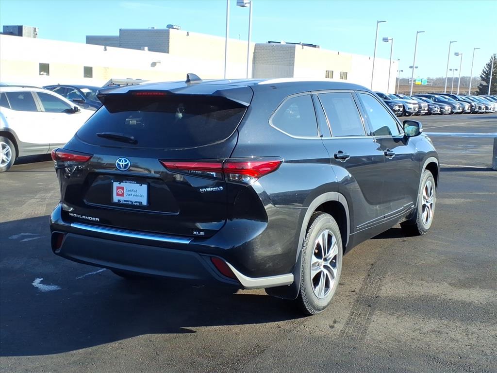Certified Pre-Owned 2022 Toyota Highlander Hybrid XLE 4D Sport