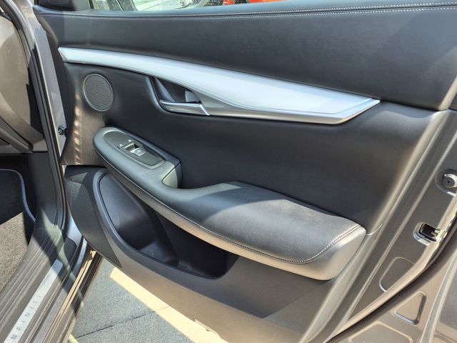 2019 Infiniti QX50 Luxe photo 18