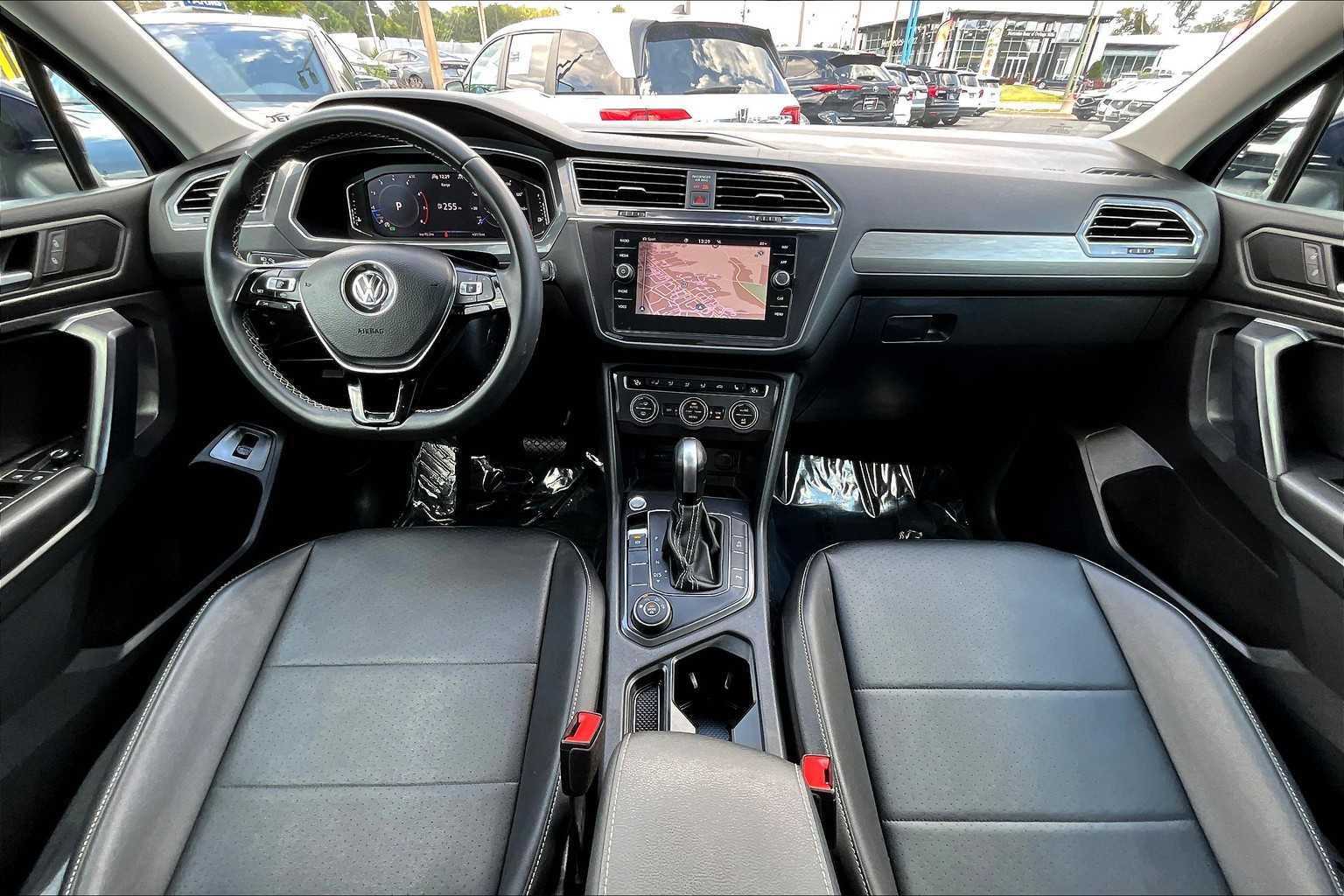 2021 Volkswagen Tiguan SEL photo 13