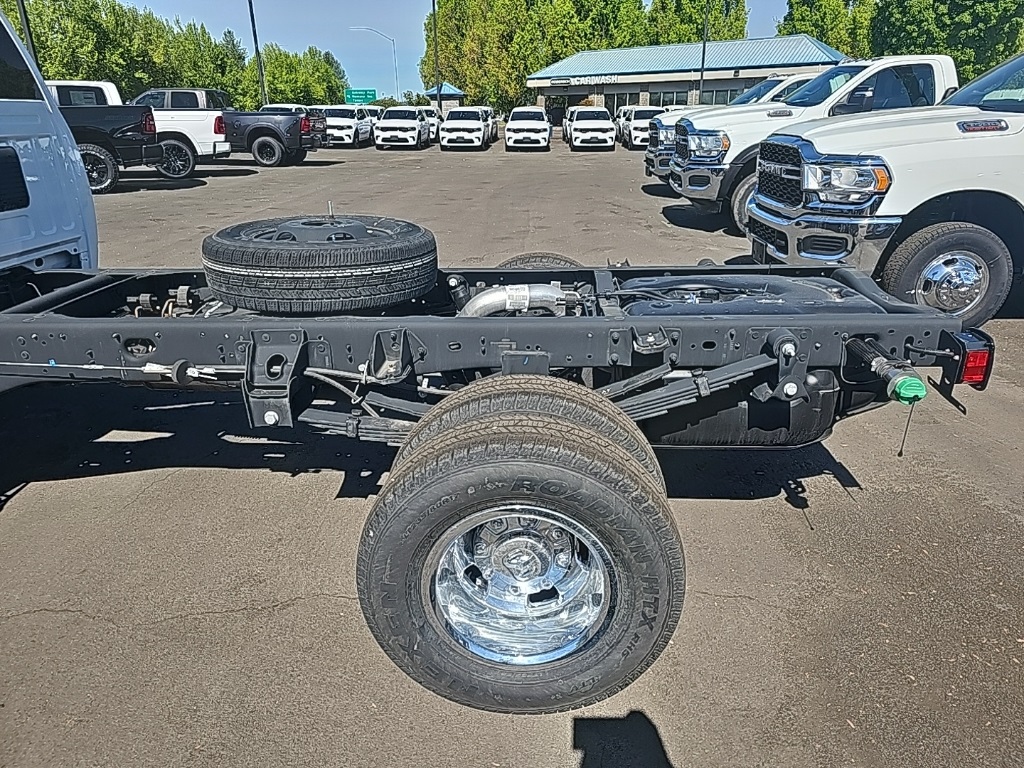 2024 Ram 3500 Tradesman photo 4