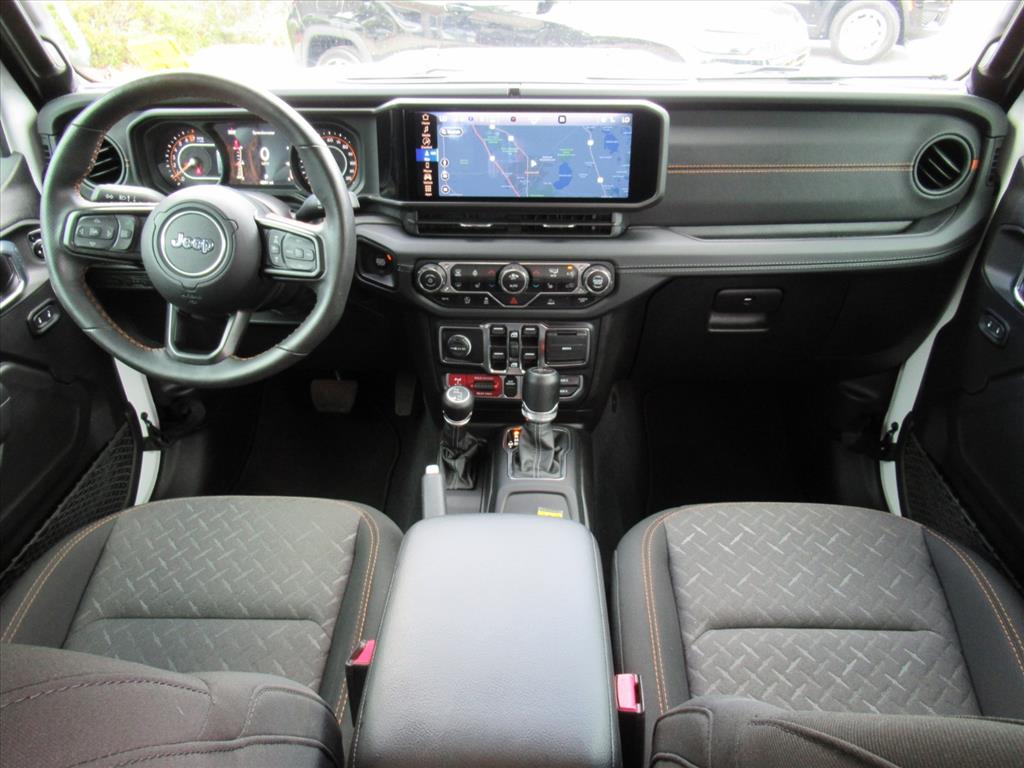 2024 Jeep Gladiator Mojave photo 14