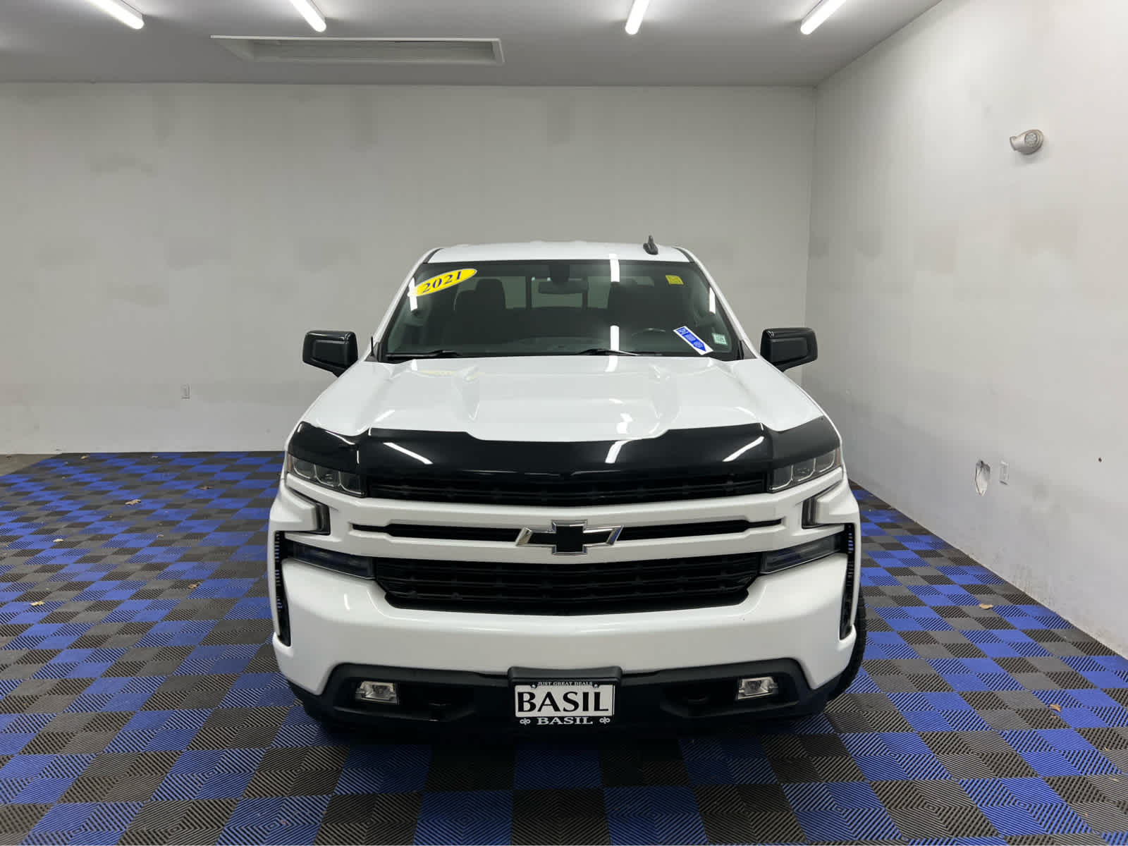 2021 Chevrolet Silverado 1500 RST photo 2