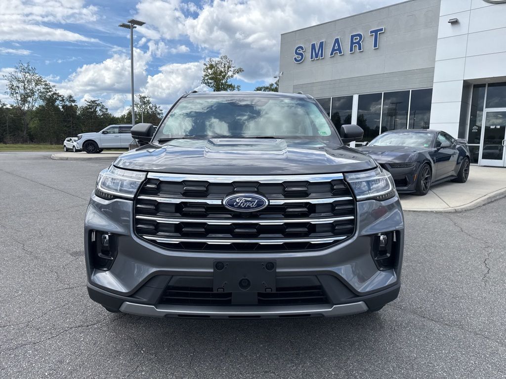 2025 Ford Explorer photo 7