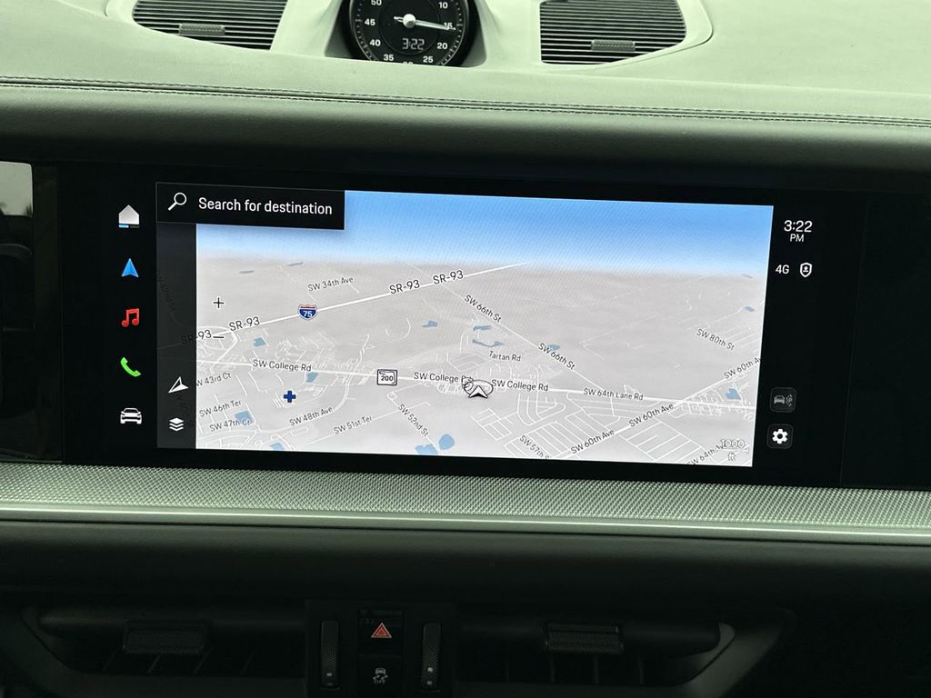 2025 Porsche Cayenne Base photo 21