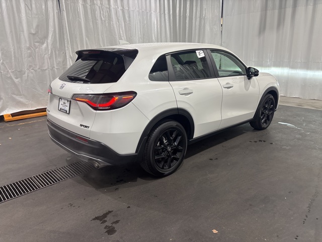 2025 Honda HR-V Sport photo 2