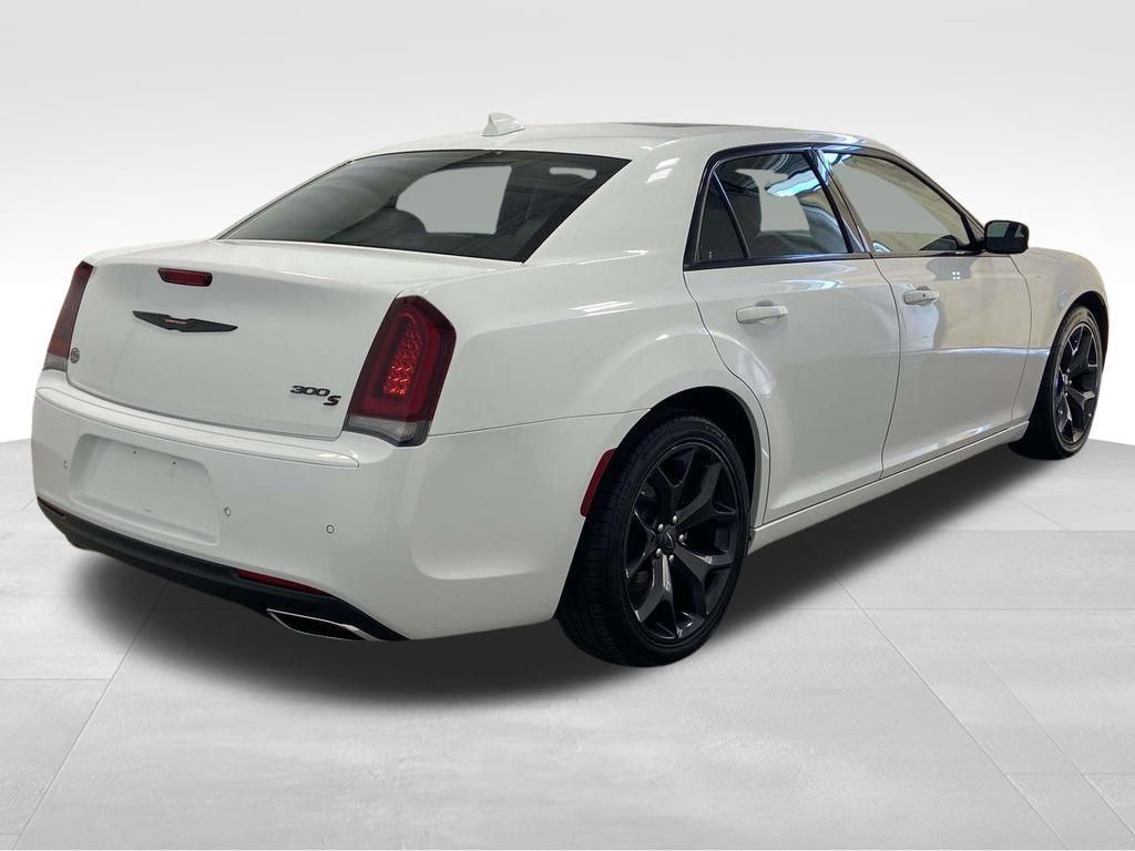 2023 Chrysler 300 S photo 2
