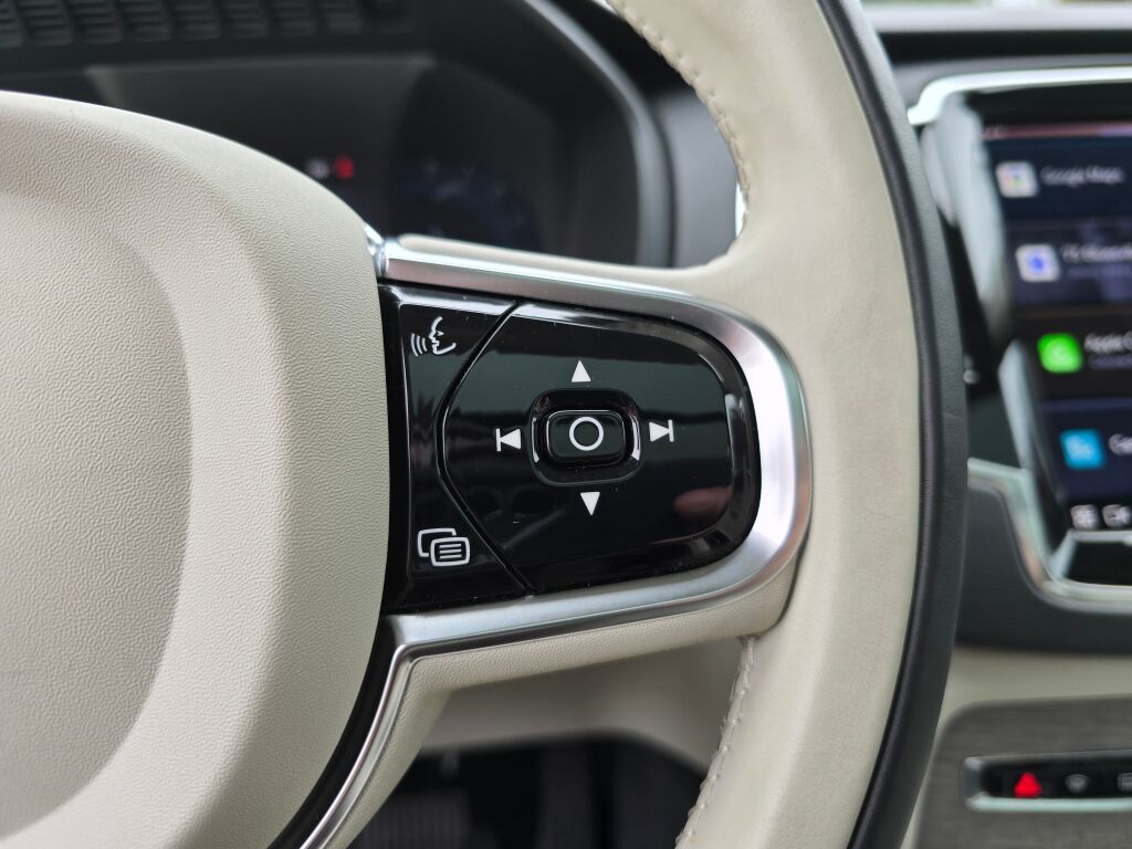 2024 Volvo XC90 Plus photo 24
