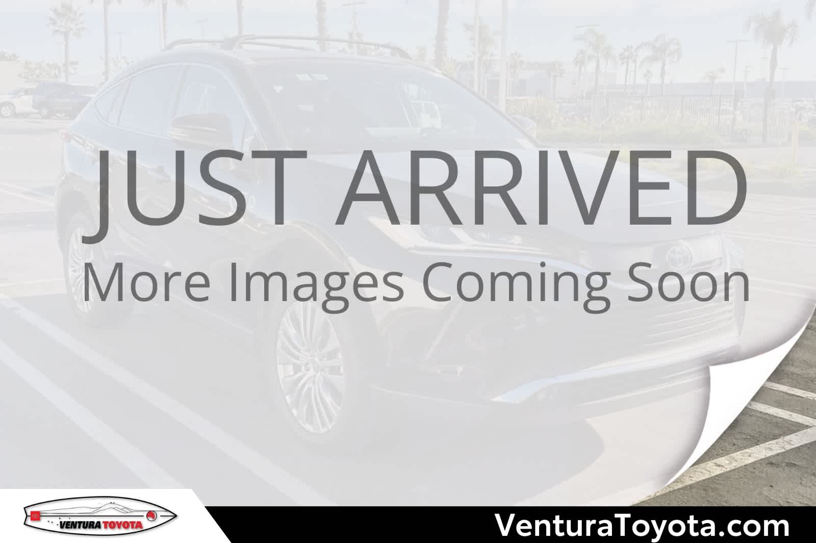 2023 Toyota Venza XLE's photo