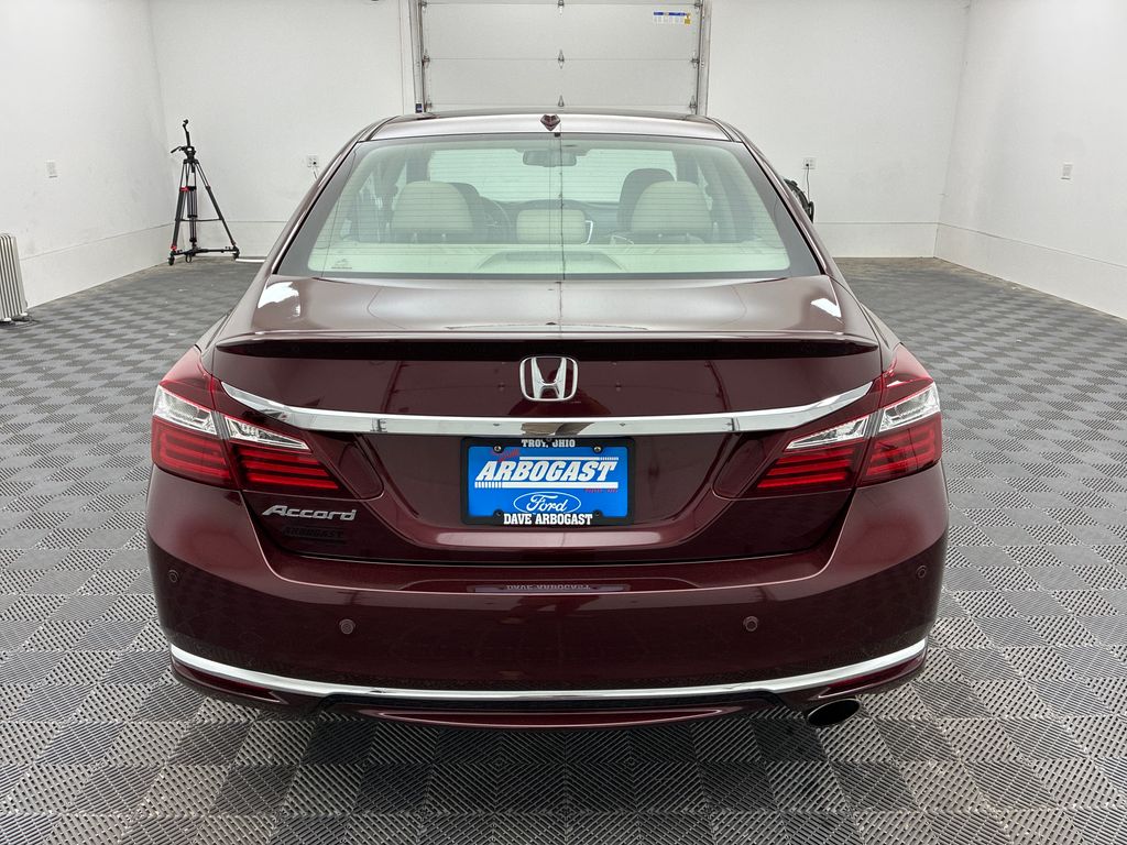 2017 Honda Accord EX-L photo 6