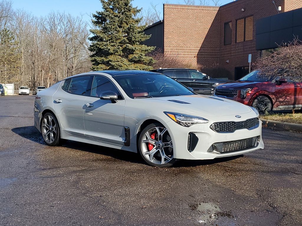 2020 Kia Stinger GT2's photo