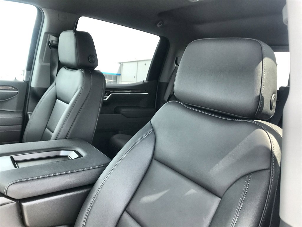 2025 Chevrolet Silverado 1500 LT photo 11