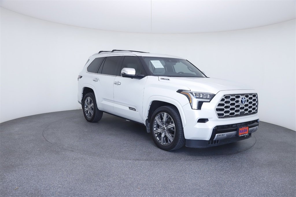 2024 Toyota RAV4 LE photo 11