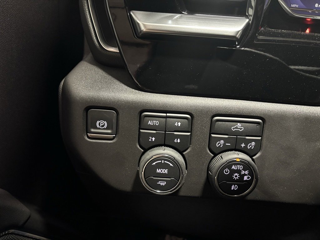 2025 Chevrolet Silverado 1500 LT Trail Boss photo 11