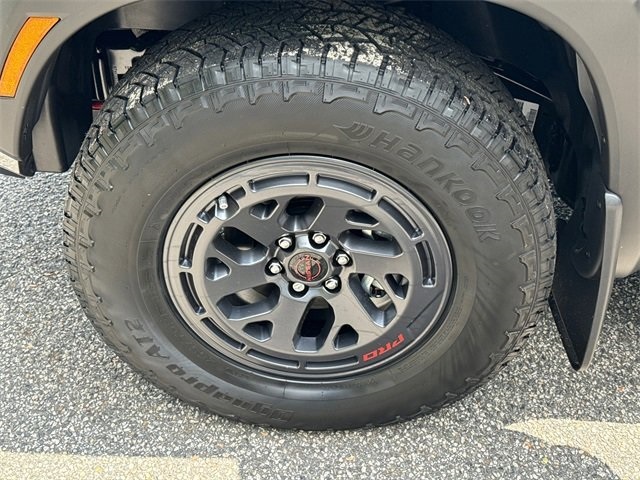 2025 Nissan Frontier PRO-4X photo 10